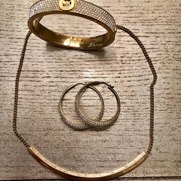 Michael Kors Necklace, Bracelet, and Earrings set - Picture 1 of 1